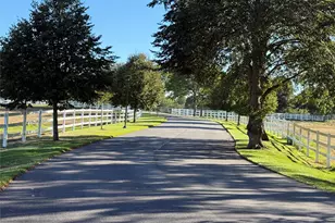 41 Pameeches Path, East Moriches, NY 11940 - Photo 19