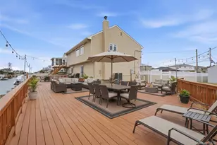 233 Arthur St, Freeport, NY 11520 - Photo 37