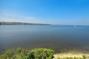 24 Bay Ave, Sea Cliff, NY 11579 - Photo 11