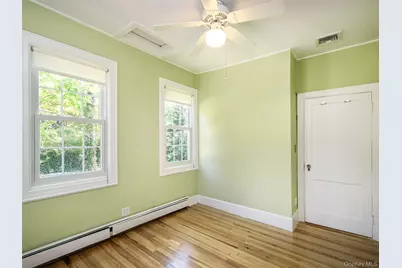 24 Bay Avenue, Sea Cliff, NY 11579 - Photo 17