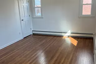 1016 Oaks Dr, Franklin Square, NY 11010 - Photo 3