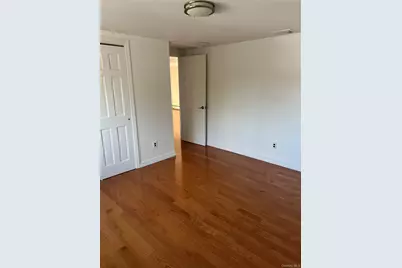 1016 Oaks Drive, Franklin Square, NY 11010 - Photo 11