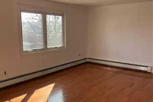 1016 Oaks Dr, Franklin Square, NY 11010 - Photo 13