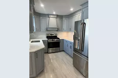 1016 Oaks Drive, Franklin Square, NY 11010 - Photo 5