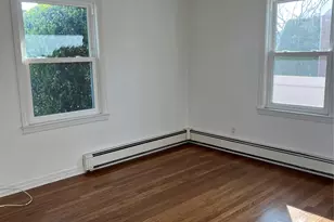 1016 Oaks Dr, Franklin Square, NY 11010 - Photo 9