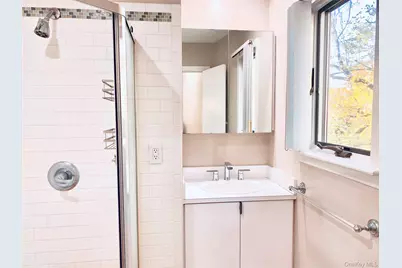 4 Avenue B, Port Washington, NY 11050 - Photo 11