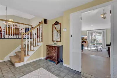 10 Dale Court, Massapequa, NY 11758 - Photo 5