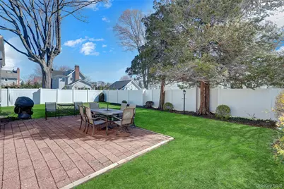 10 Dale Court, Massapequa, NY 11758 - Photo 3