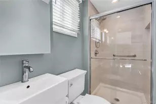 10 Dale Ct, Massapequa, NY 11758 - Photo 9