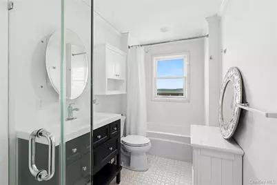 21 E Shore Drive, Southampton, NY 11968 - Photo 11