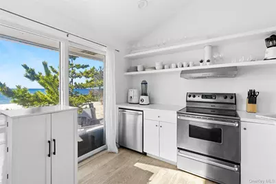 21 E Shore Drive, Southampton, NY 11968 - Photo 9