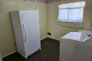 106 Fountain Ave, Selden, NY 11784 - Photo 21