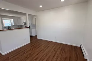 540 Oak St, Copiague, NY 11726 - Photo 5