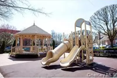 207-22 Jordan Drive #93 U, Bayside, NY 11360 - Photo 31