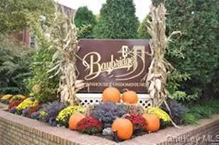 207-22 Jordan Dr, Bayside, NY 11360 - Photo 35