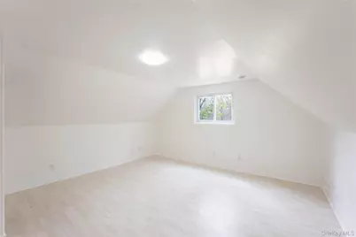 2 Oakland Drive N, Riverhead, NY 11901 - Photo 13