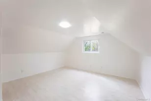 2 Oakland Dr N, Riverhead, NY 11901 - Photo 13