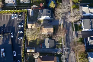 24 Dennis St, Manhasset, NY 11030 - Photo 5