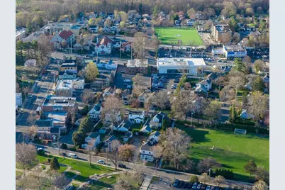 24 Dennis Street, Manhasset, NY 11030 - Photo 17