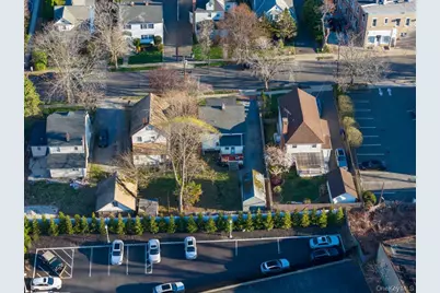 24 Dennis Street, Manhasset, NY 11030 - Photo 13