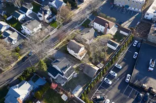 24 Dennis St, Manhasset, NY 11030 - Photo 7