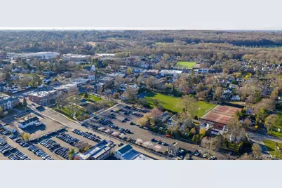 24 Dennis Street, Manhasset, NY 11030 - Photo 21