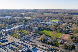 24 Dennis St, Manhasset, NY 11030 - Photo 21