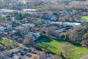 24 Dennis St, Manhasset, NY 11030 - Photo 19