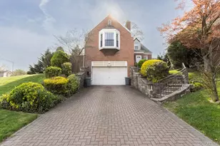 215-15 86th Ave, Hollis, NY 11427 - Photo 5