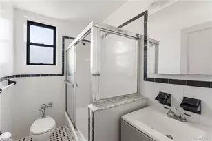 240 Martine Ave, White Plains, NY 10601 - Photo 15