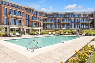 10 Shore Rd, Glenwood Landing, NY 11547 - Photo 3