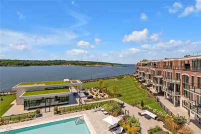 10 Shore Road #208, Glenwood Landing, NY 11547 - Photo 5