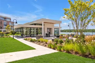 10 Shore Rd, Glenwood Landing, NY 11547 - Photo 11