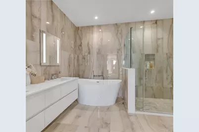 10 Shore Road #208, Glenwood Landing, NY 11547 - Photo 25