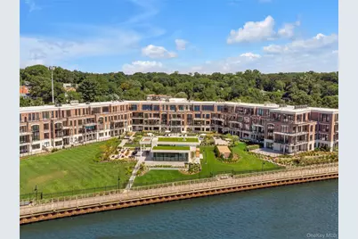 10 Shore Road #208, Glenwood Landing, NY 11547 - Photo 17