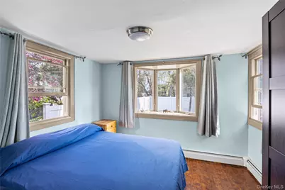76 Davison Avenue, Lynbrook, NY 11563 - Photo 17