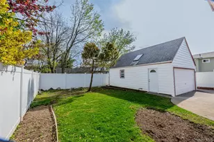 76 Davison Ave, Lynbrook, NY 11563 - Photo 31