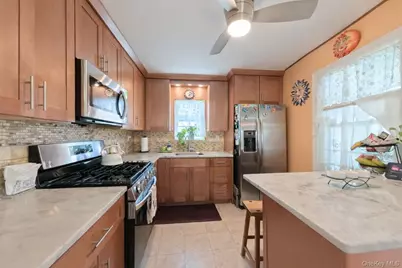 653 Odell Avenue, Yonkers, NY 10710 - Photo 23