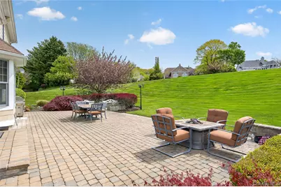 62 Pembroke Drive, Glen Cove, NY 11542 - Photo 31
