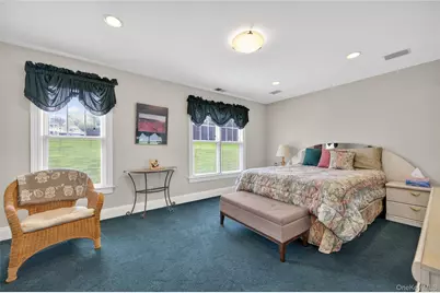 62 Pembroke Drive, Glen Cove, NY 11542 - Photo 23