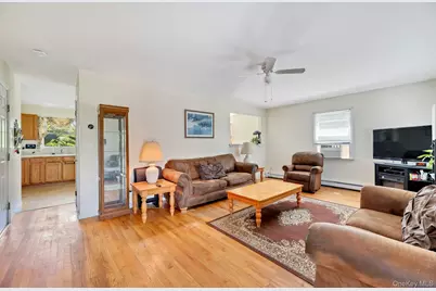 416 3rd Street, Greenport, NY 11944 - Photo 3