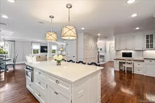 12 Whitehall Rd, Rockville Centre, NY 11570 - Photo 11
