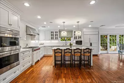 12 Whitehall Road, Rockville Centre, NY 11570 - Photo 9