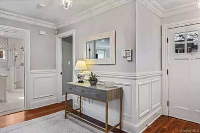 12 Whitehall Road, Rockville Centre, NY 11570 - Photo 5