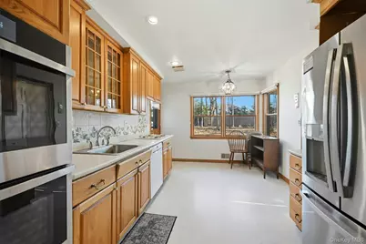 86 Soundview Drive, Port Jefferson, NY 11777 - Photo 5