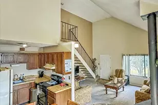 135 Fieldstone Ct, Middle Island, NY 11953 - Photo 5