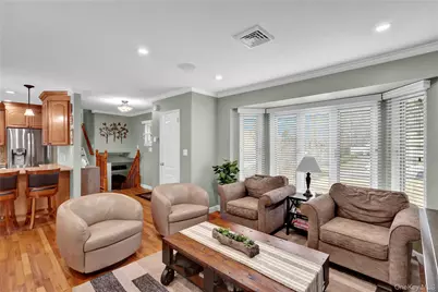 34 Hunter Place, Smithtown, NY 11787 - Photo 11