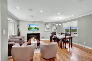 34 Hunter Pl, Smithtown, NY 11787 - Photo 9