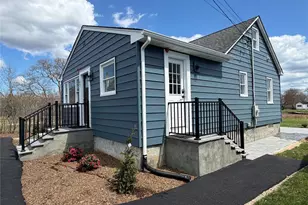 43 Abby Ln, Shirley, NY 11967 - Photo 3