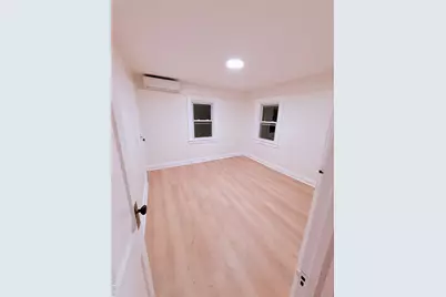 22417 Fairbury Avenue, Queens Village, NY 11428 - Photo 7